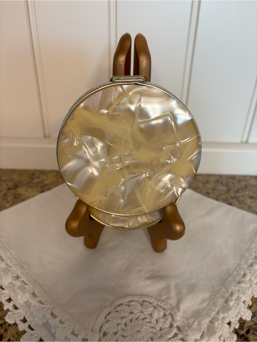 Vintage MCM 1950s-70s Pearlized Compact Make-up Mirror. Gold Tone.  Japan